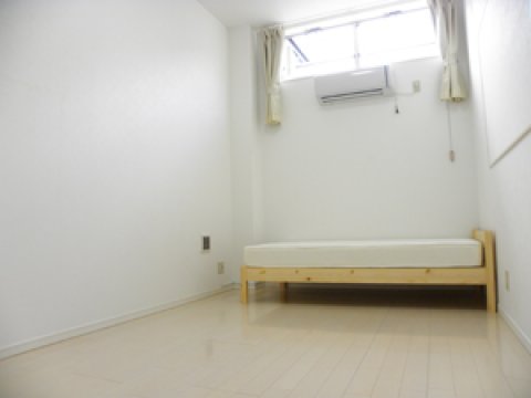 103号室