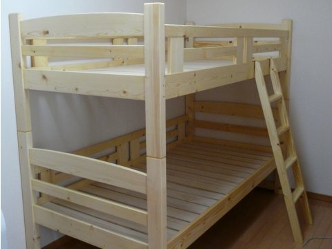 木製2段ベッド使用