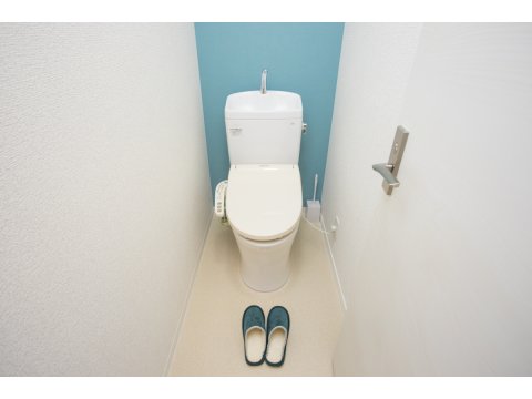 温水便座付き洋式トイレが４つ