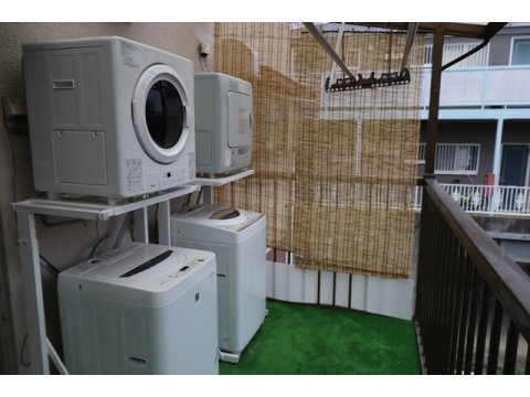 洗濯機×２　乾燥機×２