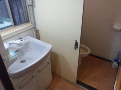 洗面所と1階トイレ