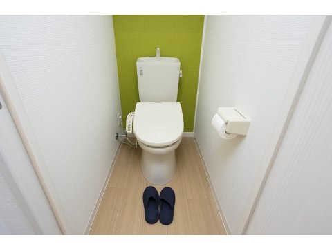 温水便座付き洋式トイレ２つ
