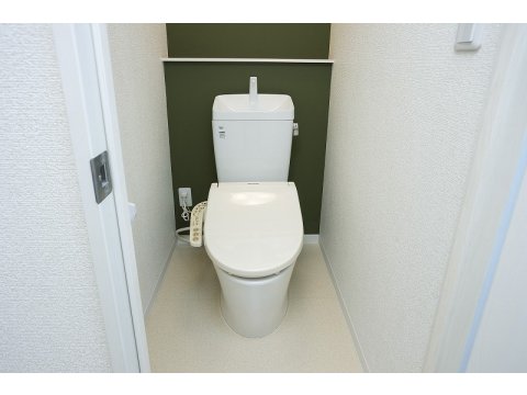 温水洗浄洗浄機能つきトイレ３つ