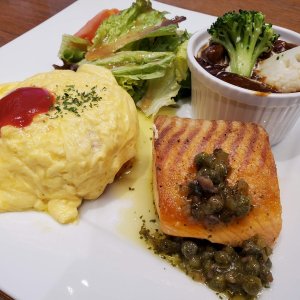 niko and ... KITCHENでランチタイム♪
横浜駅から徒歩6分のハウスなので
食べるところもたくさんあります^^
人気ハウスですので現在予約受付中と
なりますが確実に横浜駅ご希望の方は
ご予約お願いいたします(´▽｀*)☆彡

ツイッターはこちらから→https://twitter.com/Twinkle_place