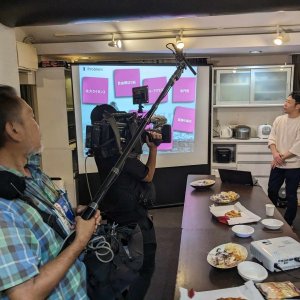 起業家シェアハウスx-garden桜台にWBSの取材が入りました。

みんなに事業プランをプレゼンしている様子を撮影されております。

起業家シェアハウスでは毎月起業家交流会を開催しています。
外部からの参加も大歓迎です。
起業家シェアハウスってどんなところ？どんな人が住んでるの？と気になる方はぜひ気軽にご参加ください♪(´▽｀)
https://peatix.com/group/15207848