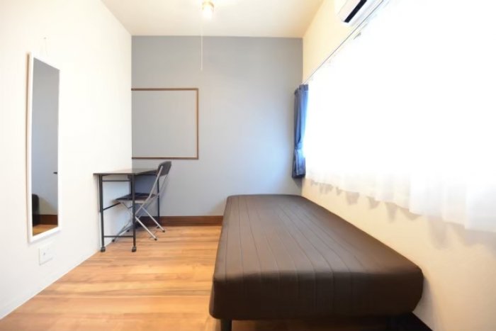 ベランダ付きの明るいお部屋