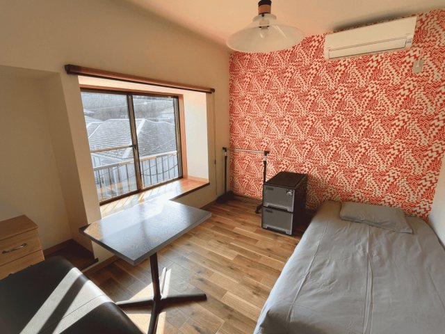 203号室（5.6 畳、陽当たりA/南西）